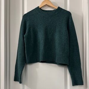 Universal Thread Dark Green Crew Neck Sweater